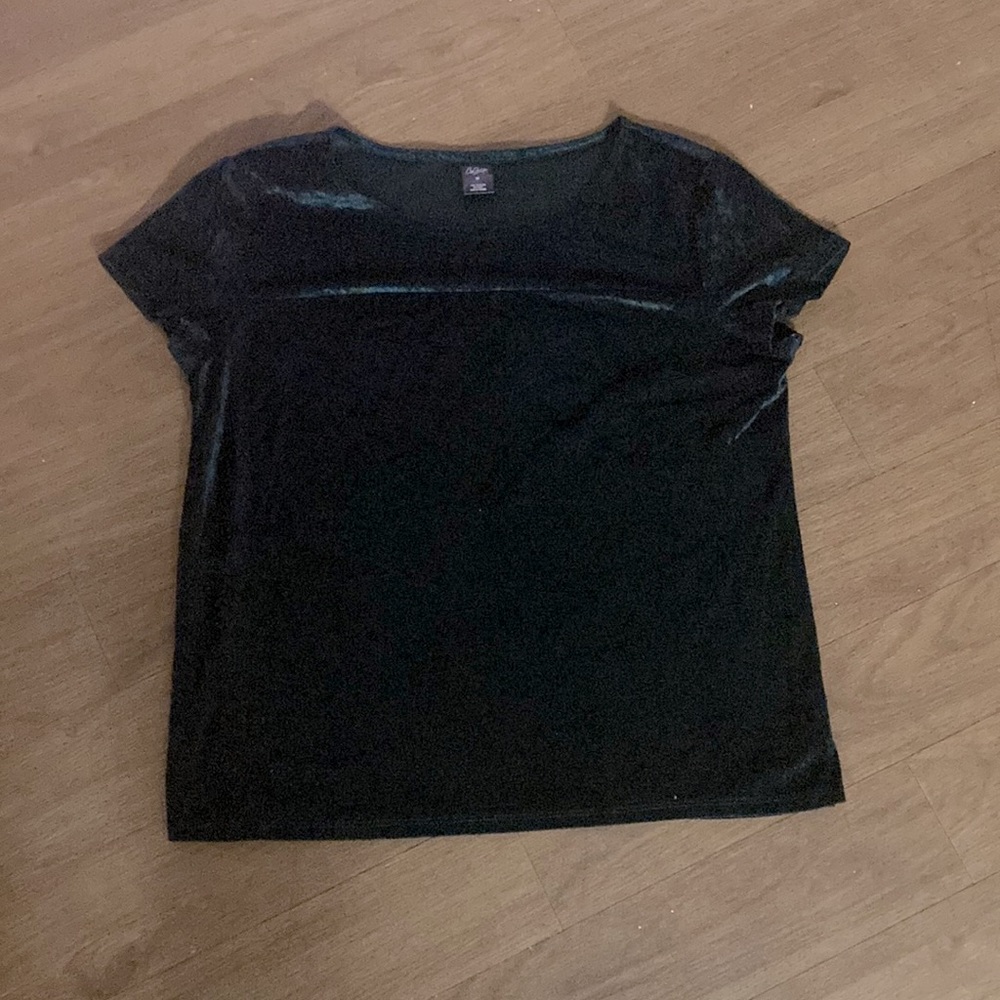 deep emerald green shirt with a crushed velvet feel size M